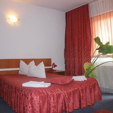 Riviera Valceana Bed and Breakfast Râmnicu Vâlcea Εξωτερικό φωτογραφία