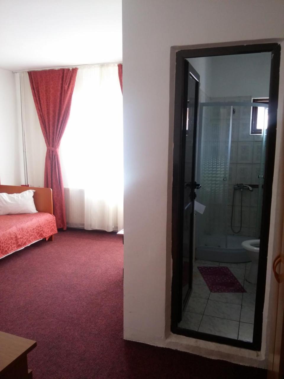 Riviera Valceana Bed and Breakfast Râmnicu Vâlcea Εξωτερικό φωτογραφία