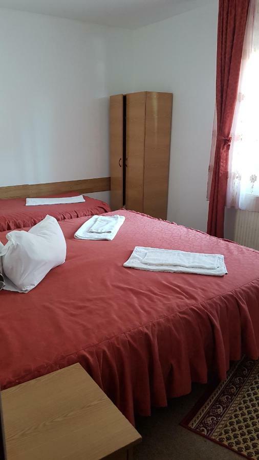 Riviera Valceana Bed and Breakfast Râmnicu Vâlcea Εξωτερικό φωτογραφία