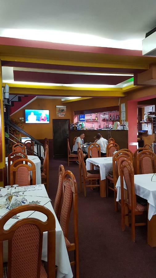 Riviera Valceana Bed and Breakfast Râmnicu Vâlcea Εξωτερικό φωτογραφία