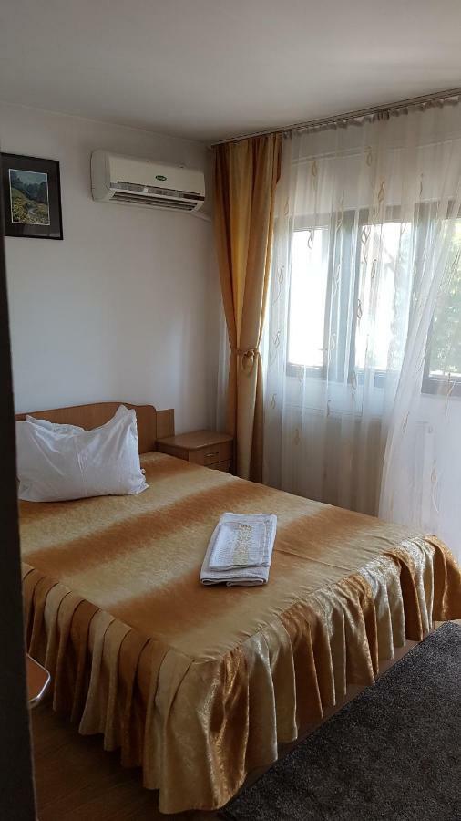 Riviera Valceana Bed and Breakfast Râmnicu Vâlcea Εξωτερικό φωτογραφία